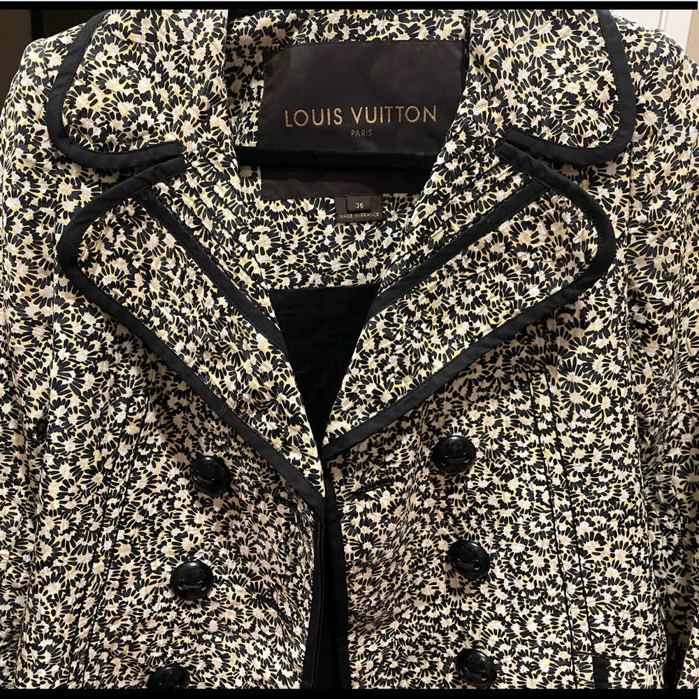 Louis Vuitton 2011 Runway Yellow Black & White Floral Print Coat Women’s Size 36